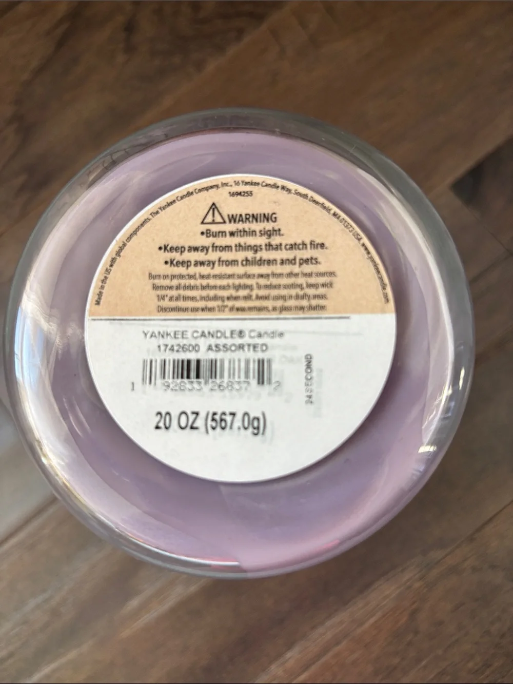 Yankee Candle Dried Lavender & Oak woodsy notes  &  spices. 2  wick 20 ounce